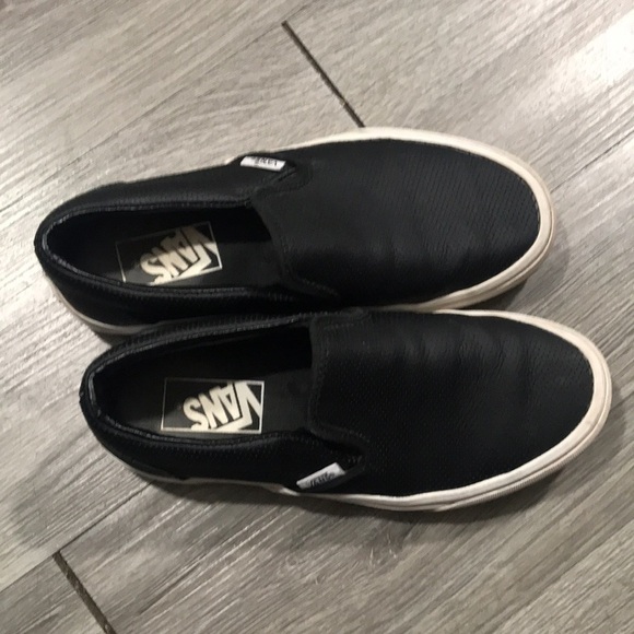 VANS PERFECT BLACK LEATHER SLIP-ON SNEAKERS size 6 women’s size 4.5 men’s - Picture 2 of 9